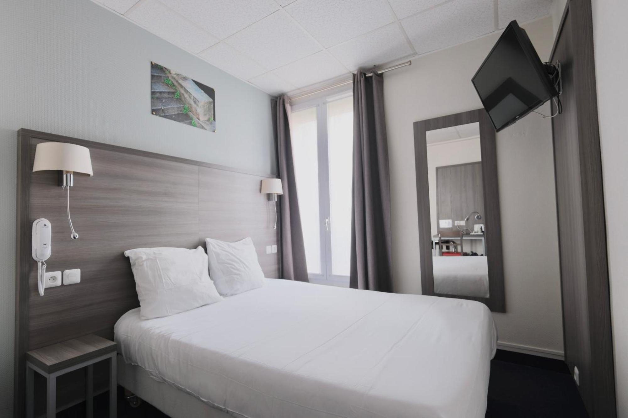 Hipotel Lilas Gambetta París Exterior foto